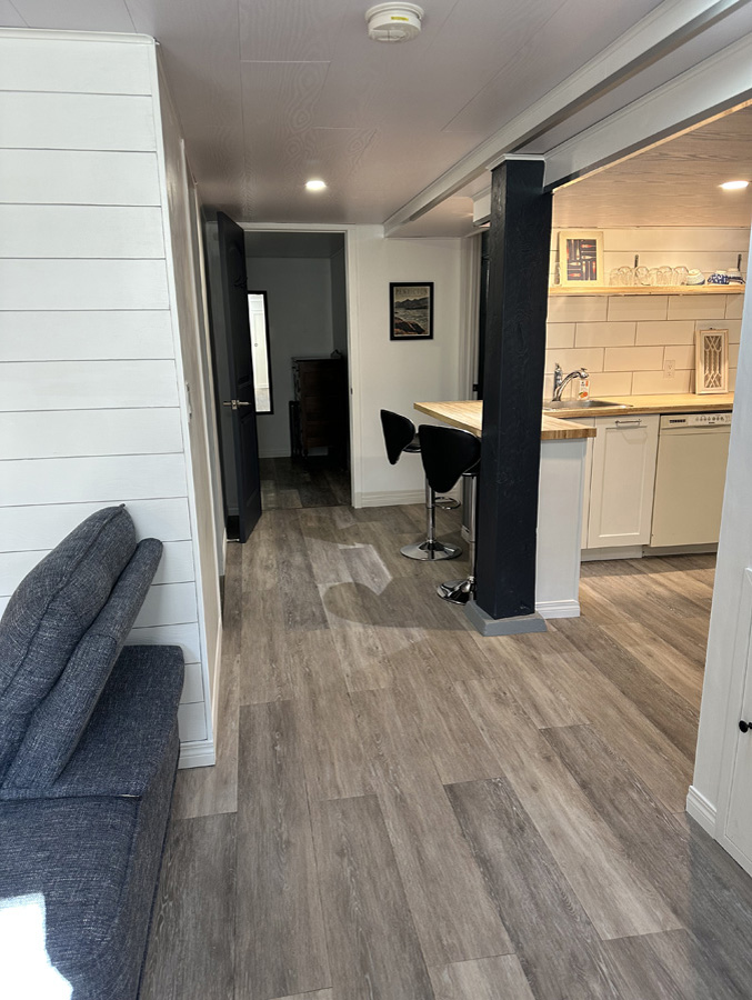 Wade Inn Kitchenette