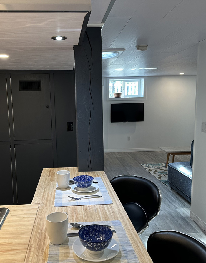 Wade Inn KItchenette